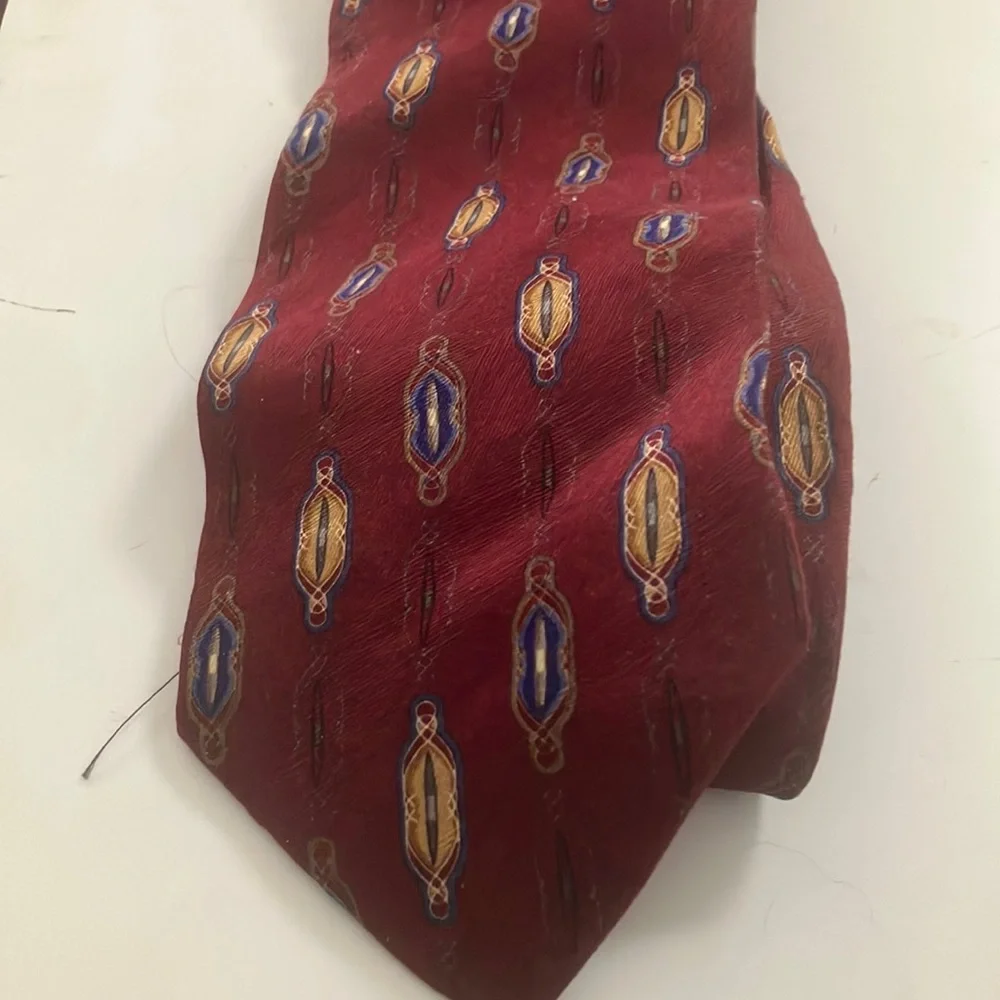 FINAL MARKDOWN Classic gianfranco Ruffini Red and Blue Silk Tie